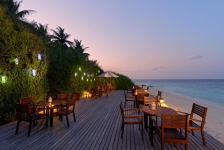  Embudu Village Resort