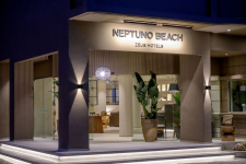  Zeus S Neptuno Beach